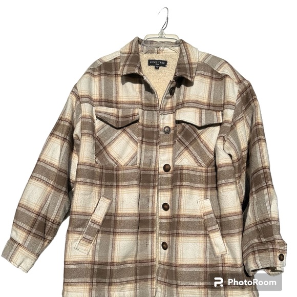 Women’s The Love Tree Shacket - Picture 2 of 6